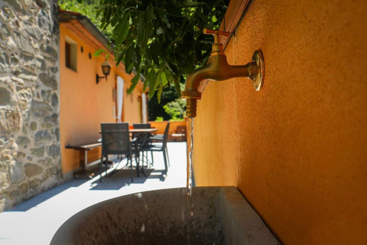 Vellano Oasi Lignana Suite Apartments מראה חיצוני תמונה