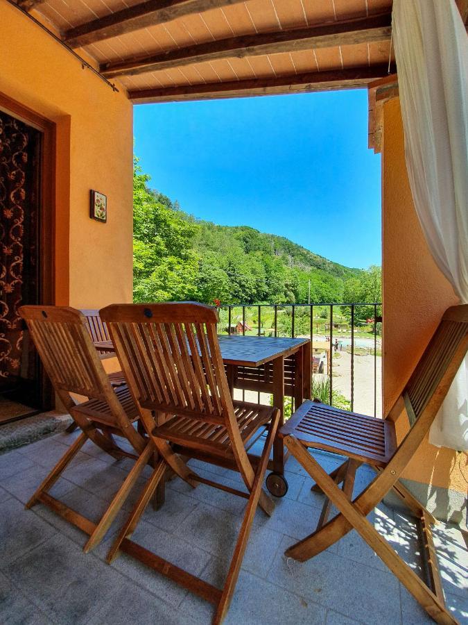 Vellano Oasi Lignana Suite Apartments מראה חיצוני תמונה